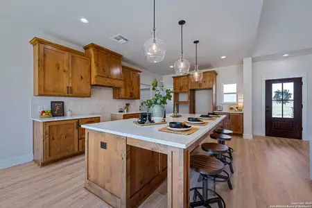 New construction Single-Family house 156 Firewheel Lp, Floresville, TX 78114 - image 15