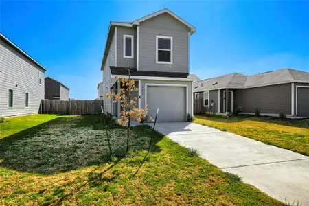 New construction Single-Family house 591 Commander Abbott Dr, Jarrell, TX 76537 plan Baja - image
