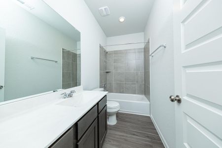 New construction Single-Family house 3036 Bristlegrass St, Brookshire, TX 77423 plan The Landry - image 7