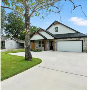 New construction Single-Family house 1118 S Grand Ave, Gainesville, TX 76240 - image