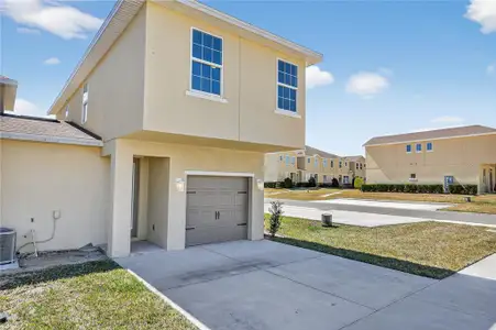 New construction Townhouse house 176 Holly Village Dr, Davenport, FL 33837 - image