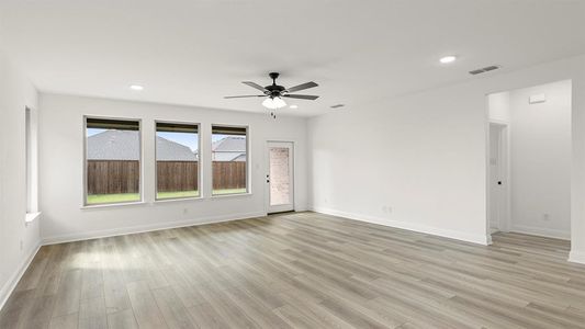 New construction Single-Family house 1915 Bobbin Mill Ln, Forney, TX 75126 plan Rowan - image 13