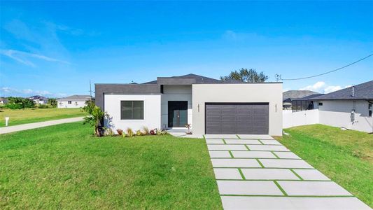 New construction Single-Family house 2725 Embers Pkwy W, Cape Coral, FL 33993 - image