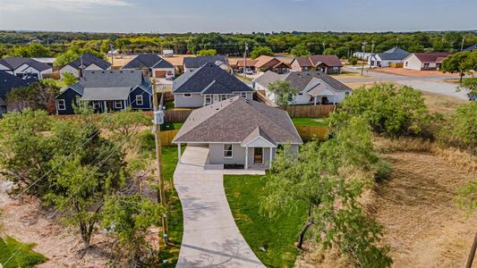 New construction Single-Family house 5110 Uvalde Court, Granbury, TX 76048 - photo 2 2