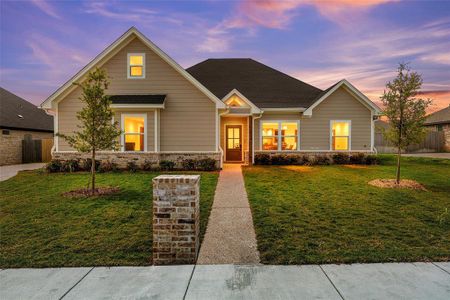 New construction Single-Family house 929 Northern Dancer Dr, Hewitt, TX 76643 - image