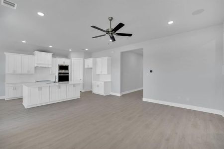 New construction Single-Family house 1026 Beaverbrook Ln, DeSoto, TX 75115 plan The Seguin - image 14