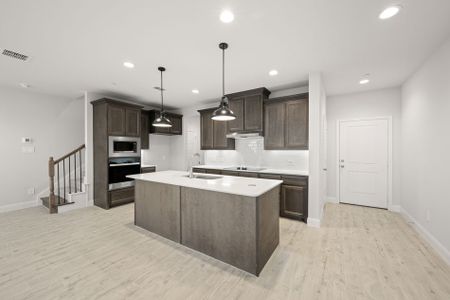 New construction Single-Family house 525 Sandiford Ct, Mansfield, TX 76063 plan Bridgeport - image 6