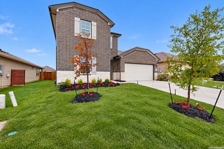 New construction Single-Family house 560 Chaco Lp, Seguin, TX 78155 - image