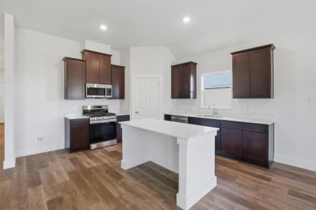 New construction Single-Family house 2411 Stonebriar Ln, Sherman, TX 75092 - image 5