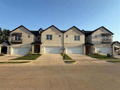 New construction Townhouse house 120 Homes Dr, Grand Prairie, TX 75050 - image