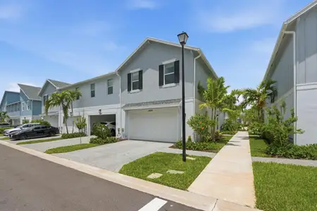 New construction Townhouse house 16381 Mirabell Mnr Ln, Westlake, FL 33470 - image