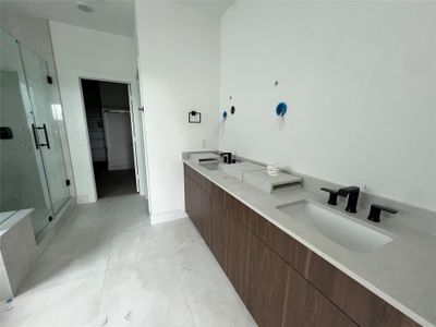 New construction Single-Family house 5339 Larkin St, Houston, TX 77007 - image 9