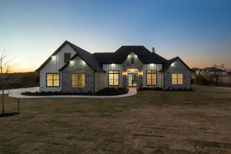 New construction Single-Family house 1040 Eagles Bluff Dr, Weatherford, TX 76087 - image