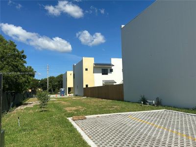 New construction Townhouse house 534 Northwest 7th Street, Unit 1, Florida City, FL 33034 - photo 51 51