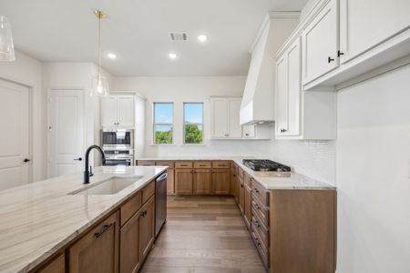 New construction Single-Family house 2417 Rams Horn Dr, Waxahachie, TX 75167 plan Sommerset - image 9