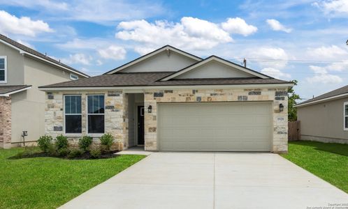 New construction Single-Family house 1928 Split Rock Rd, New Braunfels, TX 78130 plan Garden View - image
