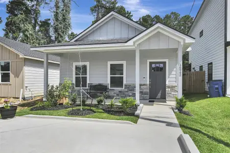 New construction Single-Family house 16942 Balmoral, Montgomery, TX 77316 - image