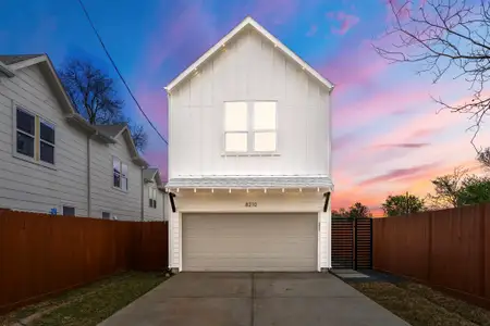 New construction Single-Family house 8210 Venus St, Houston, TX 77088 - image