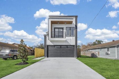 New construction Single-Family house 6719 Knox St, Houston, TX 77091 - image