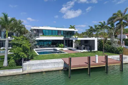 New construction Single-Family house 5515 Pine Tree Dr, Miami Beach, FL 33140 - image