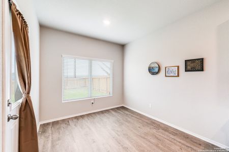 New construction Single-Family house 250 Landing Ln, New Braunfels, TX 78130 plan RC Fenway - image 19