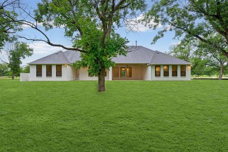 New construction Single-Family house 1130 E Landings N, Granbury, TX 76049 - image 3