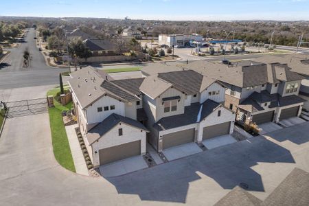 New construction Townhouse house 2500 Forest Creek Dr, Unit 101, Round Rock, TX 78665 Champagne (1815-CS-20)- photo 31 31