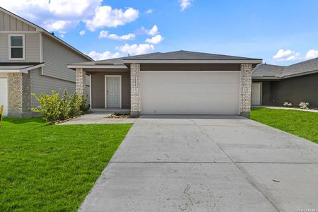 New construction Single-Family house 16039 Mahogany Wy, Elmendorf, TX 78112 plan The Caprock - image
