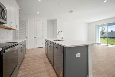 New construction Single-Family house 2949 Stewart Creek Cir, Plant City, FL 33565 - image 8