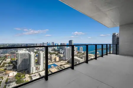 New construction Condo house 20 Ne 11Th, Unit 5201, Miami, FL 33132 - image