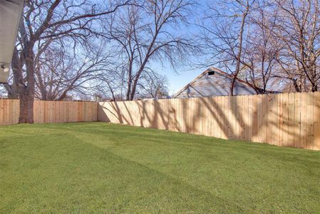 New construction Single-Family house 1013 S Grand, Gainesville, TX 76240 null- photo 20 20