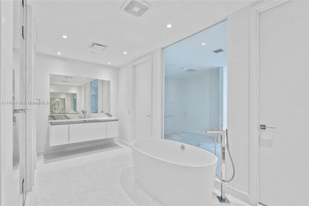 New construction Condo/Apt house 700 Northeast 26th Street, Unit 4903, Miami, FL 33137 - photo 38 38