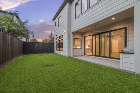 New construction Single-Family house 1119 Willard St, Houston, TX 77006 - image 3