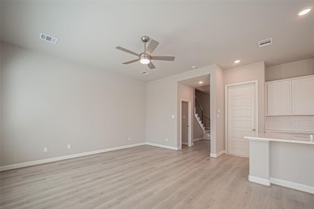 New construction Single-Family house 8928 Grovner Pl, Houston, TX 77055 - image 14