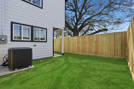 New construction Single-Family house 116 S 3Rd St, La Porte, TX 77571 - image