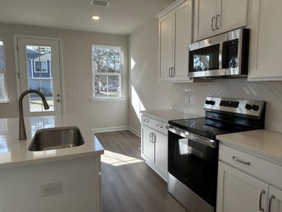 New construction Townhouse house 481 Martins Creek Blvd, Summerville, SC 29485 - image