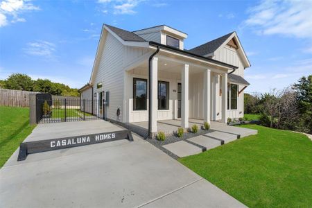 New construction Single-Family house 1118 Thicket Trl, Granbury, TX 76048 - image