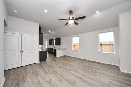 New construction Single-Family house 18728 Loom Dr, Montgomery, TX 77306 plan Bluebonnet - image 16