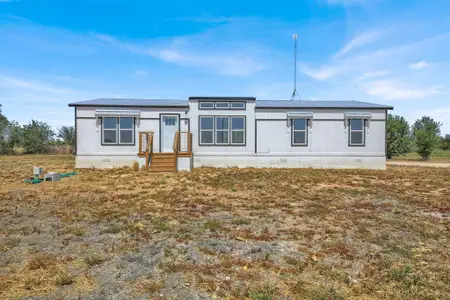 New construction Single-Family house 27 County Rd 483, Taylor, TX 76574 - image