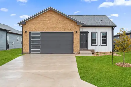 New construction Single-Family house 2029 Applewood Dr, Lockhart, TX 78644 - image