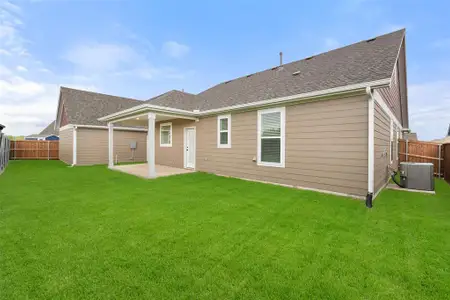 New construction Single-Family house 3608 William Ct, Grand Prairie, TX 76065 plan Jennifer - image 2