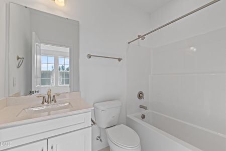 New construction Single-Family house 7 E Victoria Ridge Dr, Unit 16, Selma, NC 27576 - image 10