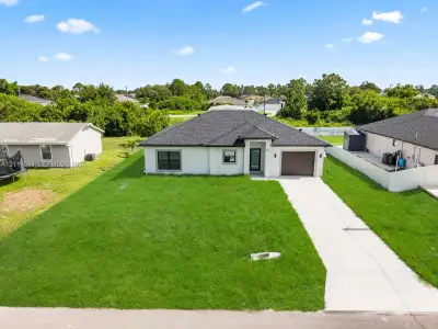 New construction Single-Family house 2814 12Th St Sw, Lehigh Acres, FL 33976 - image
