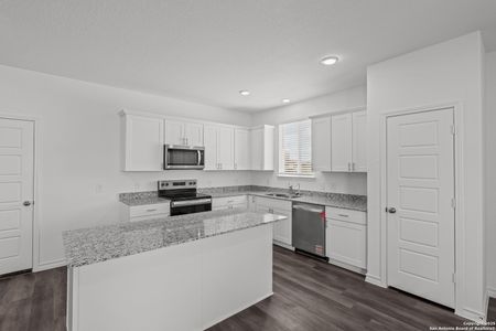 New construction Single-Family house 4161 Bermuda Ln, Seguin, TX 78155 plan Sandalwood - image 4