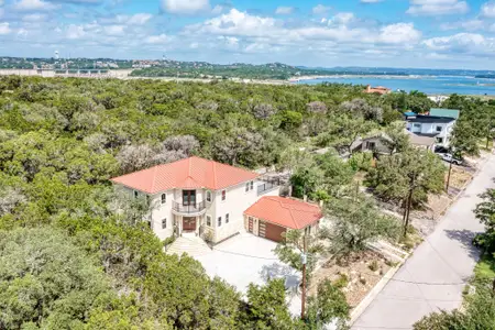 New construction Single-Family house 13201 Mansfield Dr, Austin, TX 78732 null- photo 0