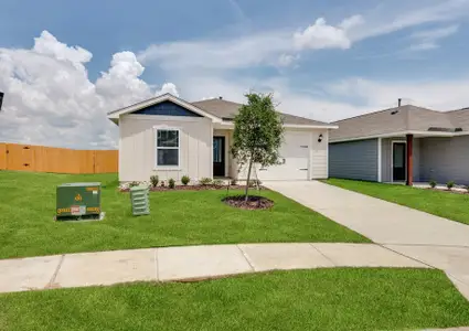 Kingsborough by LGI Homes in Crandall - image