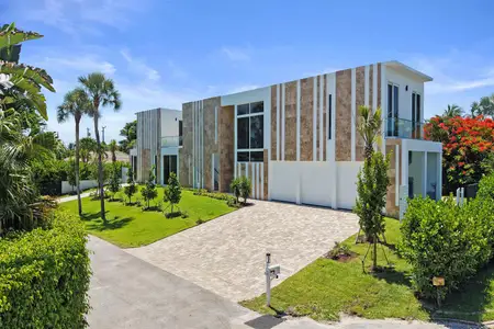 New construction Single-Family house 824 W Marbella Ln, Lantana, FL 33462 - image