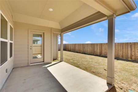 New construction Single-Family house 409 Red Wolf Dr, Jarrell, TX 76537 Landmark Series - Paramount- photo 24 24