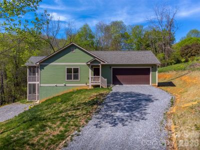 New construction Single-Family house 50 Sheriff Dr, Waynesville, NC 28786 - image