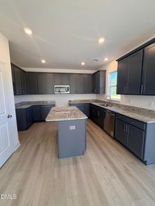 New construction Single-Family house 102 Bittersweet Trl, Benson, NC 27504 plan Wilmington - image 7